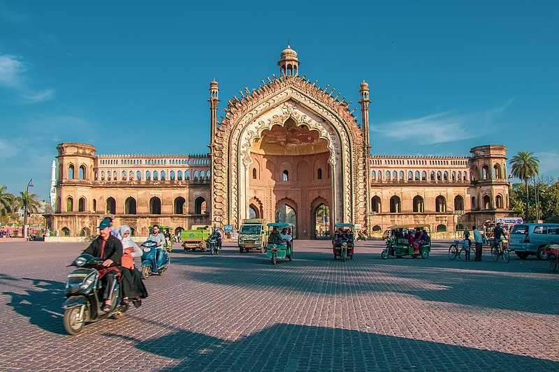 TOURIST PLACES IN LUCKNOW