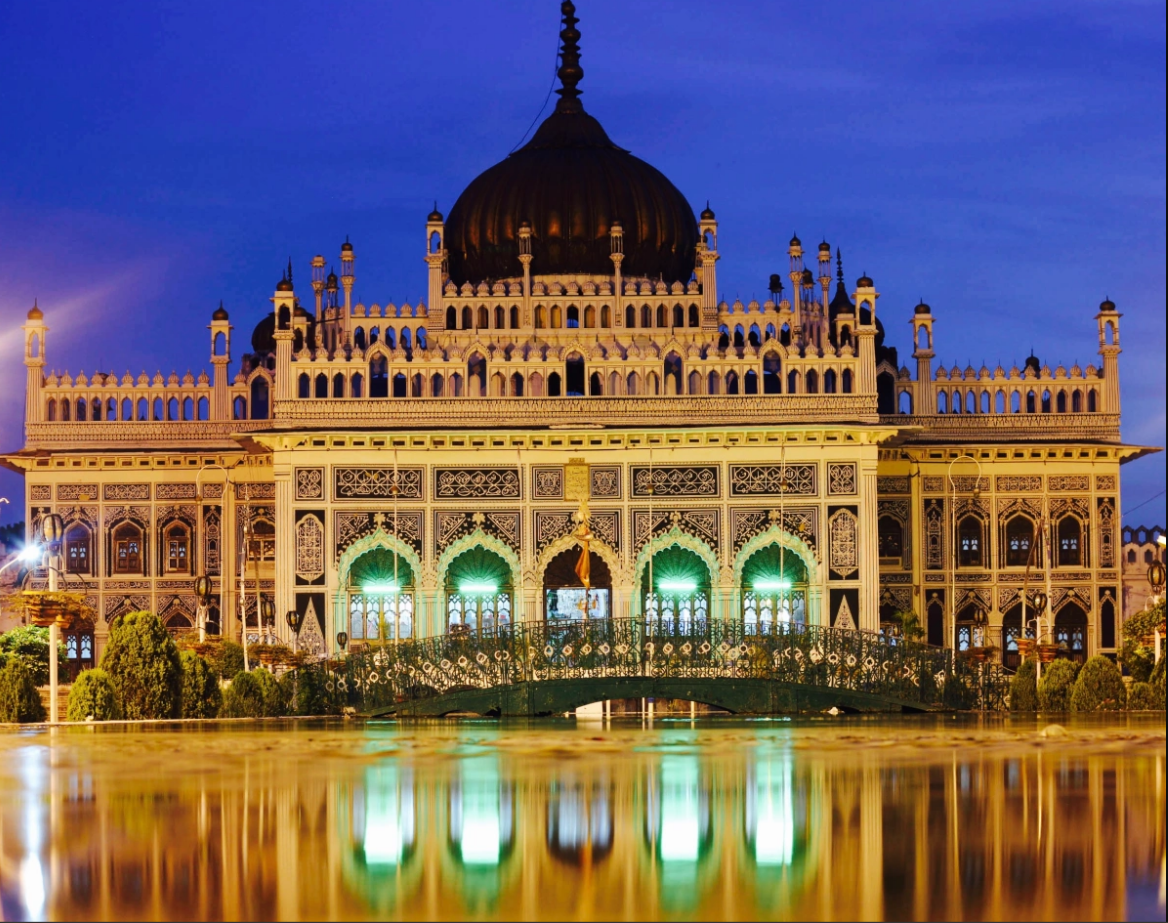 TOURIST PLACES IN LUCKNOW